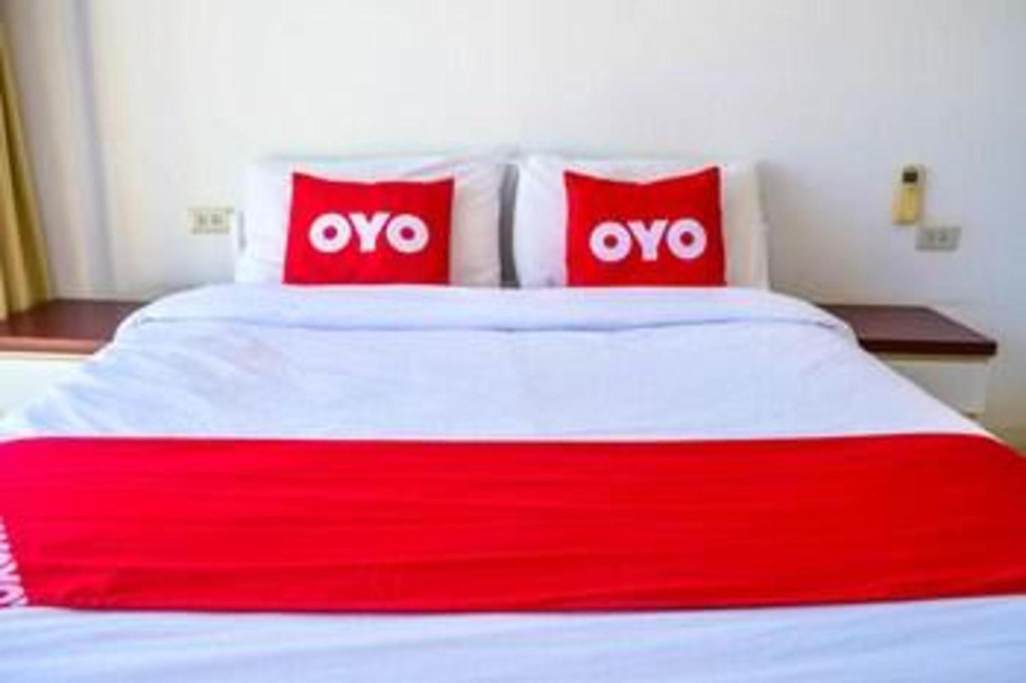 Super Oyo 498 Ladawan Villa Bangkok Exterior photo